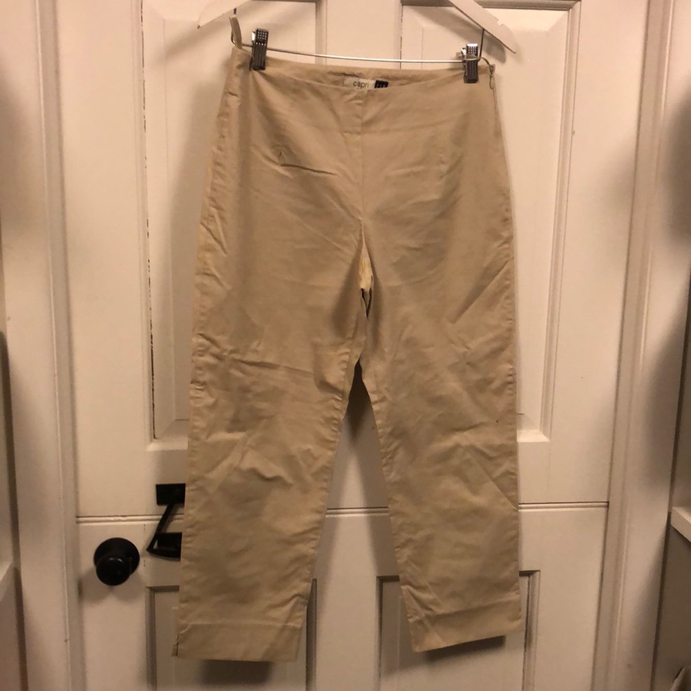 Classic Gap Capris in Excellent Condition.